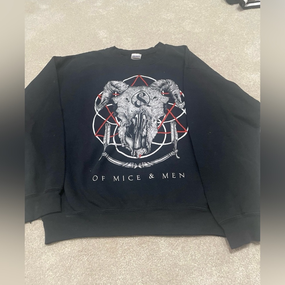 Crewneck sweatshirt
